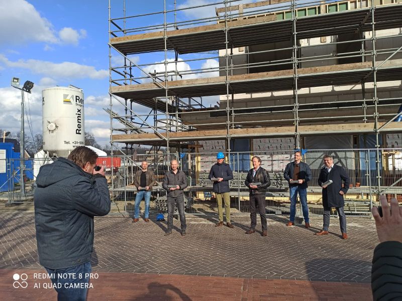 Eerste steen gelegd nieuwbouw MFC De Boerhoorn Rolde